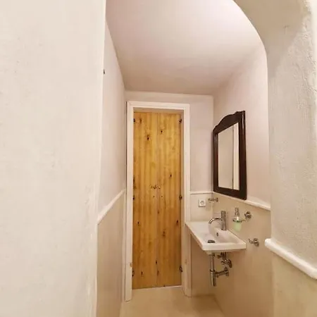 Holiday home Hidden Gem Of 1900, 7km From Sea