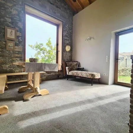 בית נופש Hidden Gem Of 1900, 7km From Sea