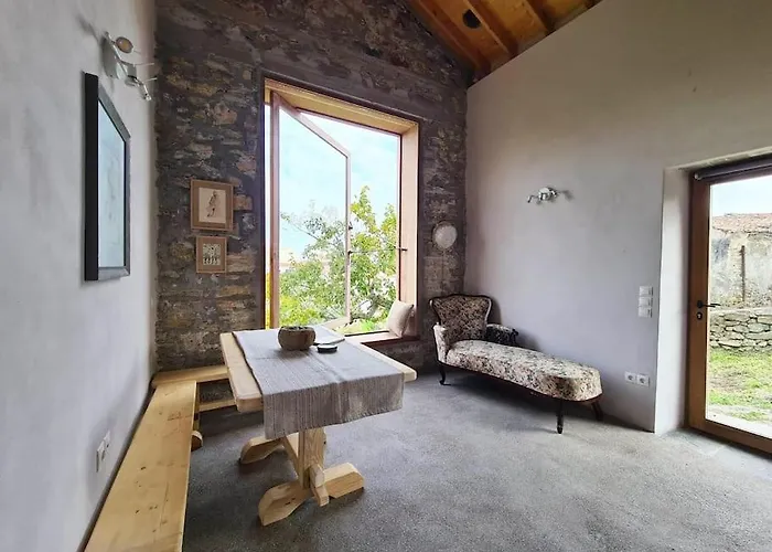 Hidden Gem Of 1900, 7km From Sea